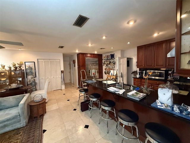 7010 SW 148th Ter, Palmetto Bay, FL 33158