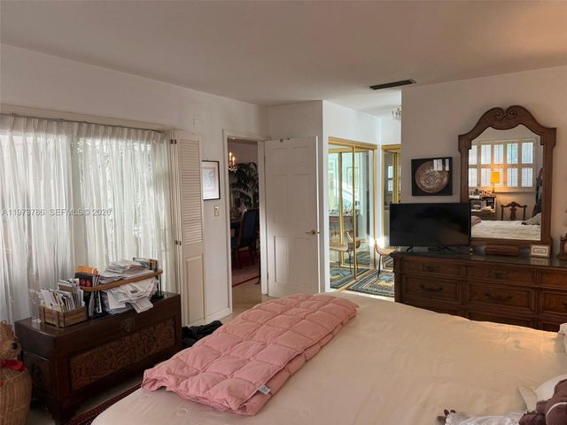 7010 SW 148th Ter, Palmetto Bay, FL 33158