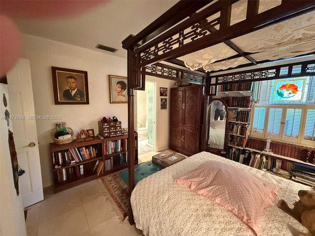 7010 SW 148th Ter, Palmetto Bay, FL 33158