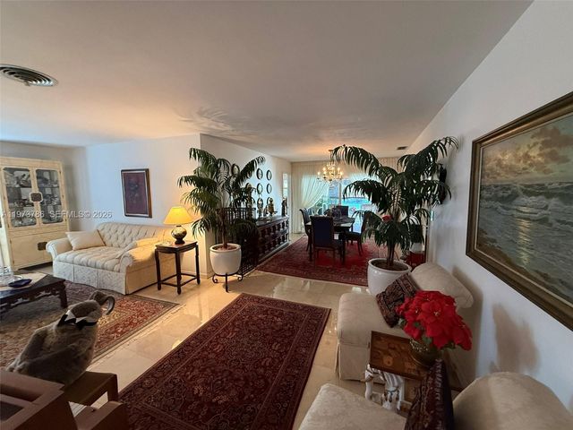 7010 SW 148th Ter, Palmetto Bay, FL 33158