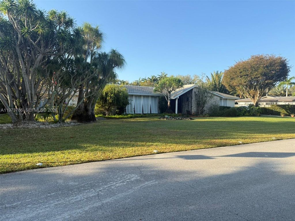 7010 SW 148th Ter, Palmetto Bay, FL 33158