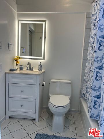 4621 Melbourne Avenue, Los Angeles, CA 90027