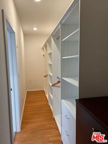 4621 Melbourne Avenue, Los Angeles, CA 90027