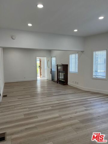 4621 Melbourne Avenue, Los Angeles, CA 90027