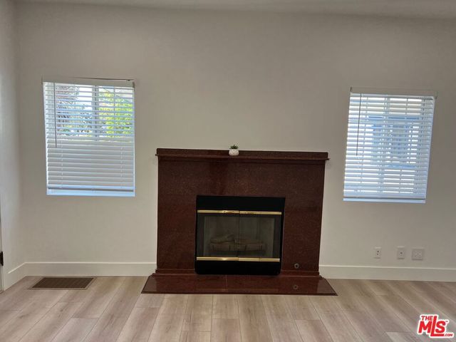 4621 Melbourne Avenue, Los Angeles, CA 90027