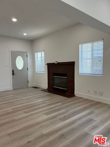 4621 Melbourne Avenue, Los Angeles, CA 90027