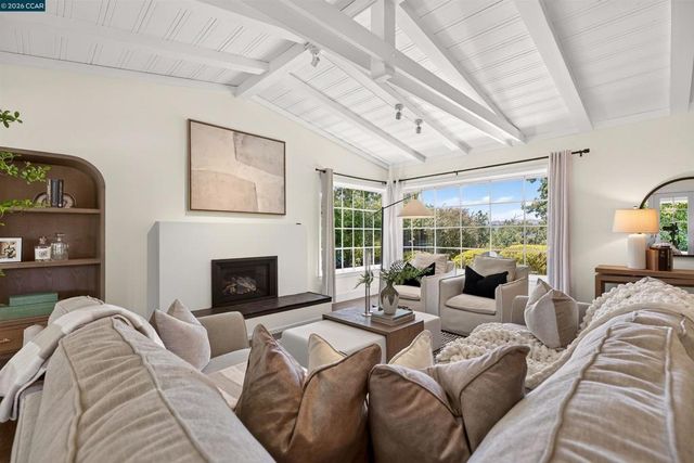 3250 Judith Lane, Lafayette, CA 94549