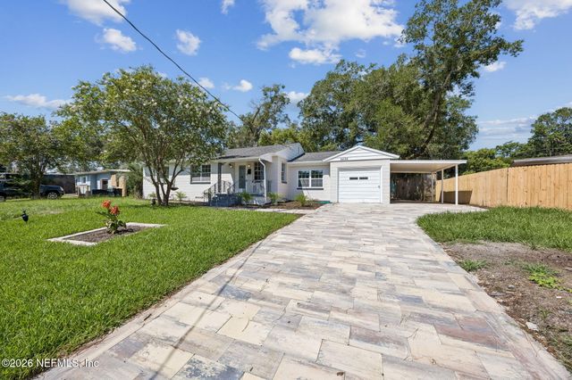 2436 ORMSBY Circle E, Jacksonville, FL 32210