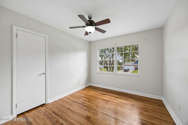2436 ORMSBY Circle E, Jacksonville, FL 32210