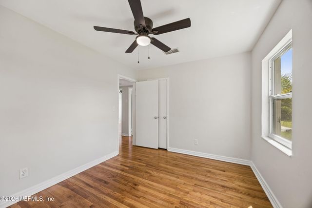 2436 ORMSBY Circle E, Jacksonville, FL 32210