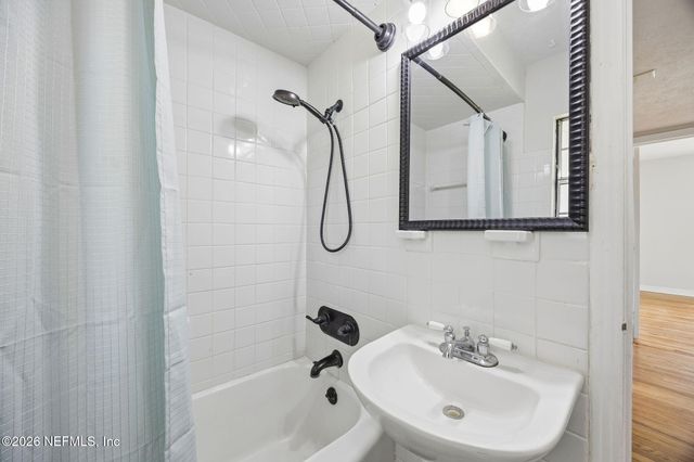 2436 ORMSBY Circle E, Jacksonville, FL 32210