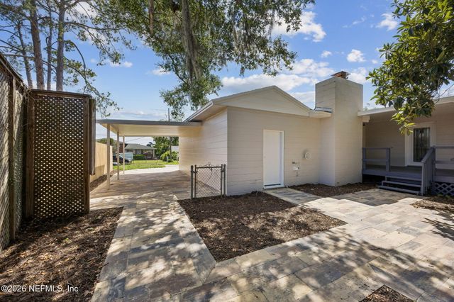 2436 ORMSBY Circle E, Jacksonville, FL 32210