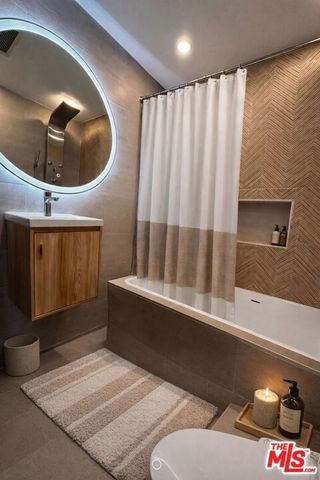 16421 Halldale Avenue, Gardena, CA 90247