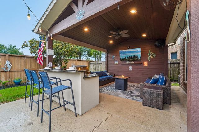 2917 Auburn Creek Lane, League City, TX 77573