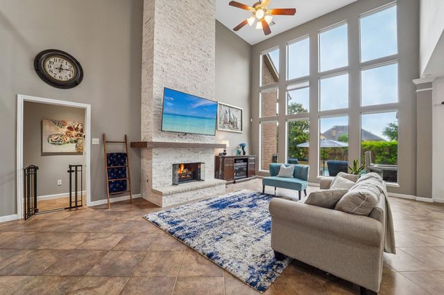 2917 Auburn Creek Lane, League City, TX 77573