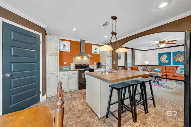 16707 Ft Morgan Road 8, Gulf Shores, AL 36542