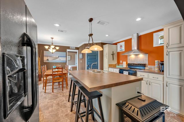 16707 Ft Morgan Road 8, Gulf Shores, AL 36542