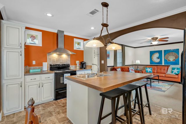 16707 Ft Morgan Road 8, Gulf Shores, AL 36542