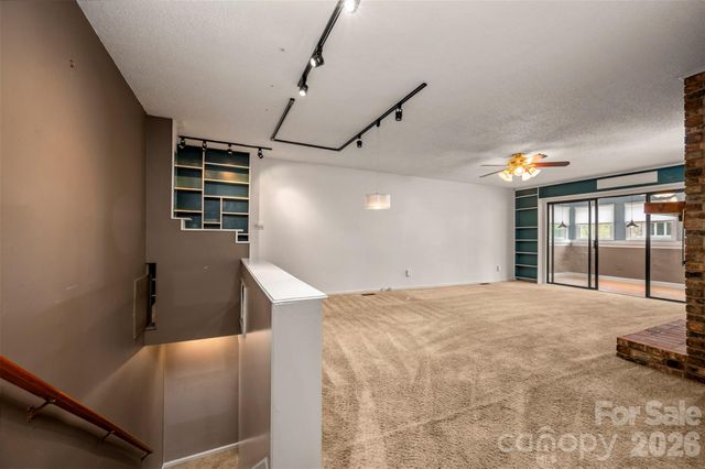 451 Britton Creek Drive, Hendersonville, NC 28791