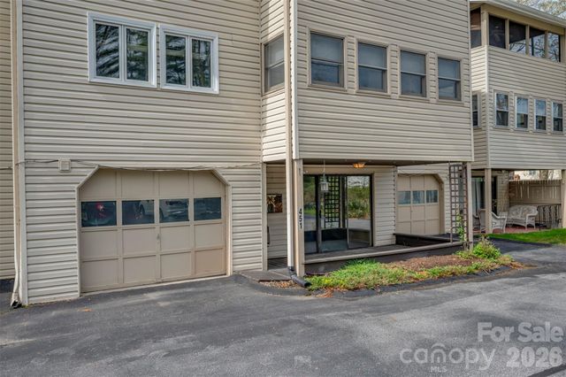 451 Britton Creek Drive, Hendersonville, NC 28791