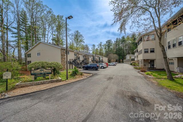 451 Britton Creek Drive, Hendersonville, NC 28791