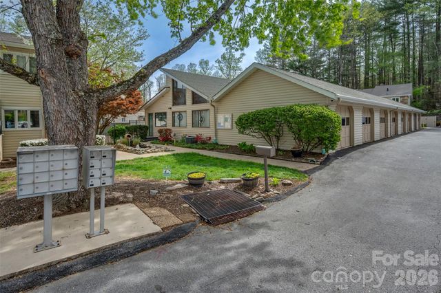 451 Britton Creek Drive, Hendersonville, NC 28791
