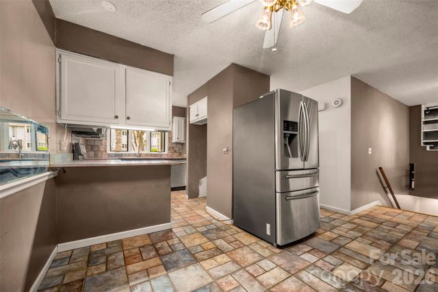 451 Britton Creek Drive, Hendersonville, NC 28791