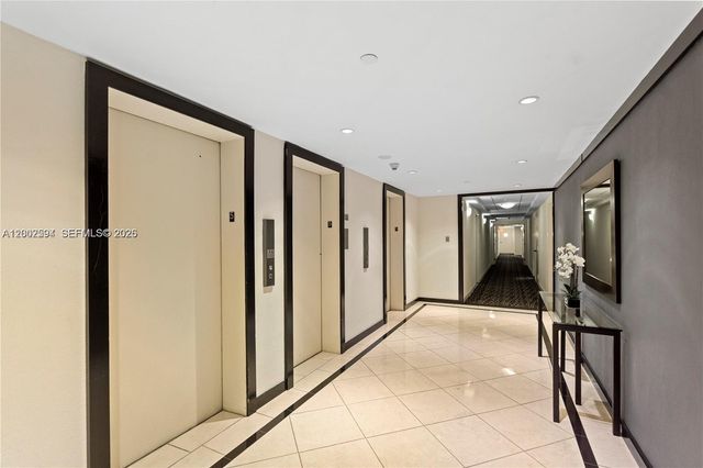 200 SE 15th Rd 3F, Miami, FL 33129