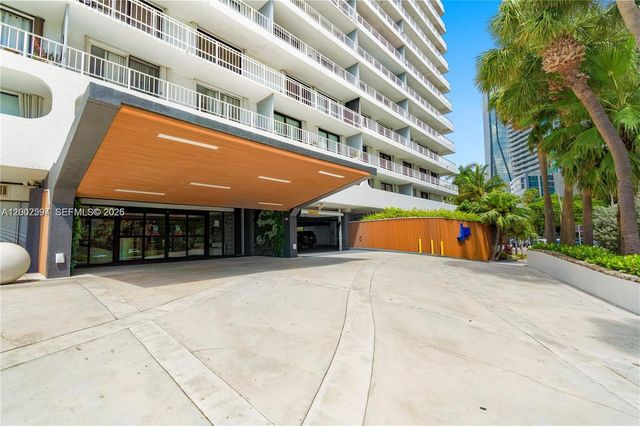 200 SE 15th Rd 3F, Miami, FL 33129