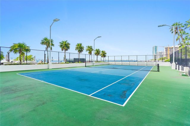 200 SE 15th Rd 3F, Miami, FL 33129