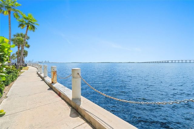 200 SE 15th Rd 3F, Miami, FL 33129