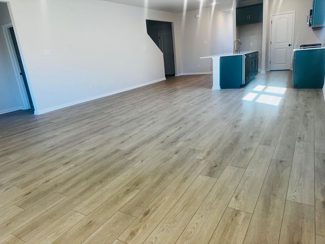 153 Jans WAY, Hutto, TX 78626