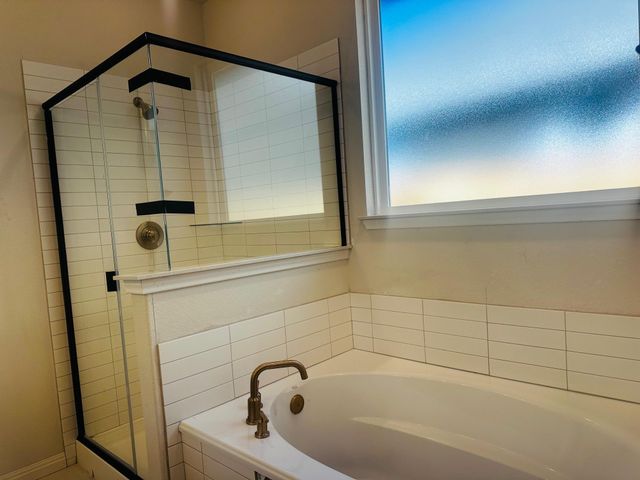 153 Jans WAY, Hutto, TX 78626