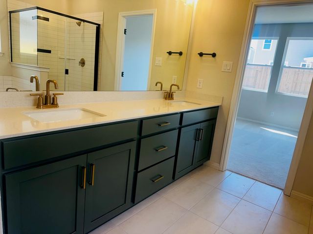 153 Jans WAY, Hutto, TX 78626