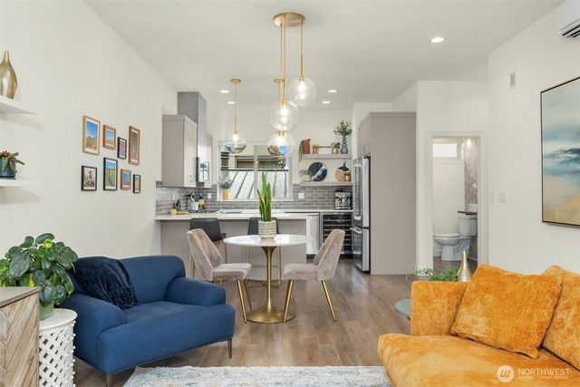 2605 NW 64th Street, Seattle, WA 98107