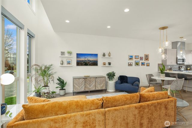 2605 NW 64th Street, Seattle, WA 98107