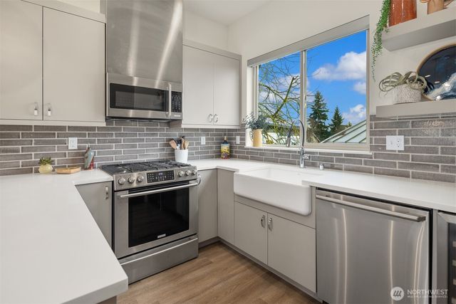 2605 NW 64th Street, Seattle, WA 98107