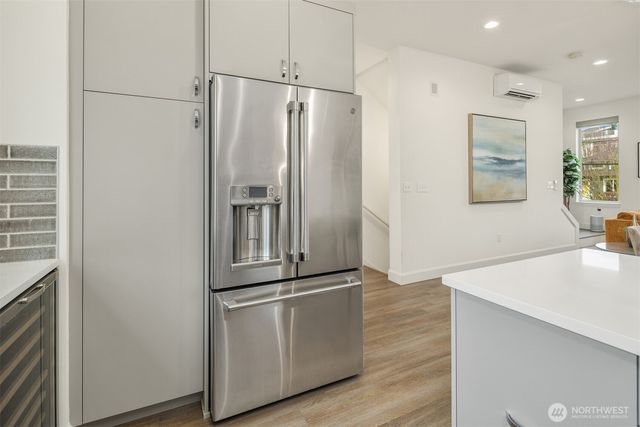 2605 NW 64th Street, Seattle, WA 98107