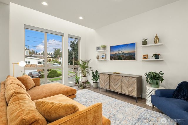 2605 NW 64th Street, Seattle, WA 98107