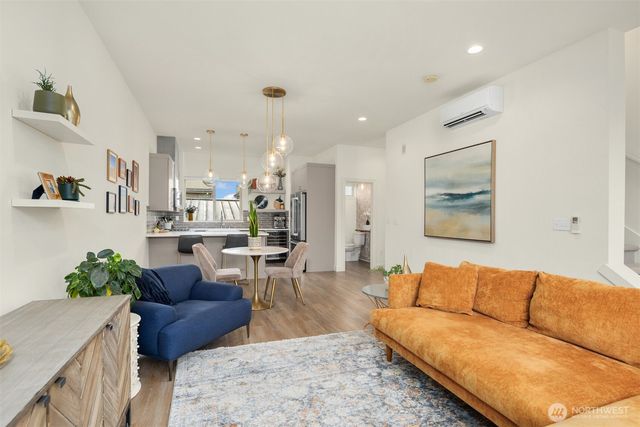 2605 NW 64th Street, Seattle, WA 98107