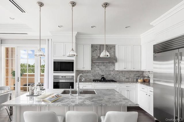 5000 Royal Court 5307, North Hills, NY 11040