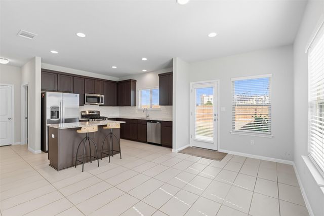 200 Driftwood LN, Bastrop, TX 78602
