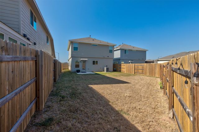 200 Driftwood LN, Bastrop, TX 78602