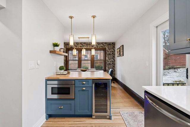 4034 Abbott Avenue S, Minneapolis, MN 55410