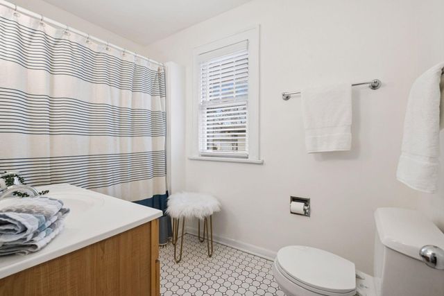 4034 Abbott Avenue S, Minneapolis, MN 55410