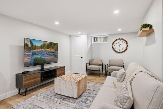 4034 Abbott Avenue S, Minneapolis, MN 55410