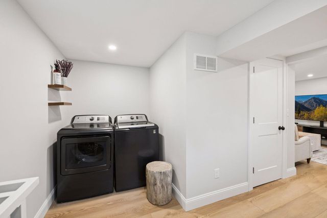 4034 Abbott Avenue S, Minneapolis, MN 55410