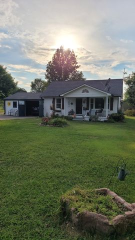 2882 Gold Rd, Lewisburg, TN 37091