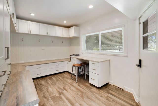 3320 KRENN Avenue, Highland Park, IL 60035