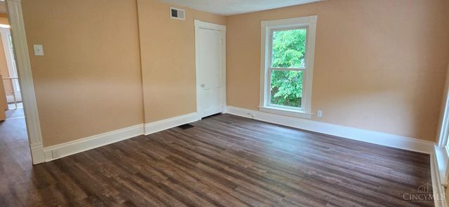 2824 Sterrett Avenue, Cincinnati, OH 45204